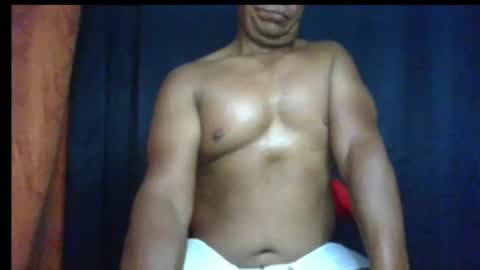 Snapshot of condor087510 chatting on February 14, 12:13 pm Miguel online show from February 14, 12:13 pm