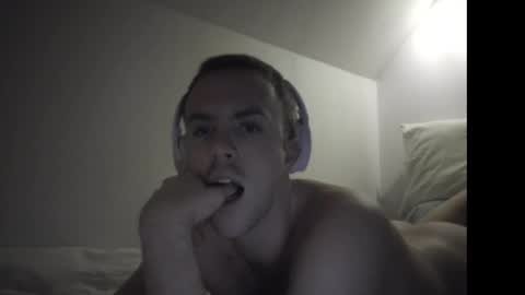 dreamy eyed lover online show from January 10, 5:09 am