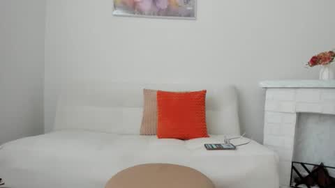 conie28  online show from March 13, 5:52 pm