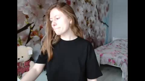 Snapshot of connie_daw chatting on December 18, 5:59 am Connie Daw online show from December 18, 5:59 am