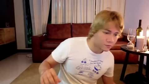 Snapshot of connie_varela chatting on February 5, 12:15 am new account online show from February 5, 12:15 am