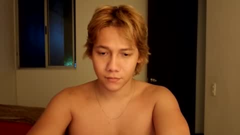 Snapshot of connie_varela chatting on February 19, 1:45 am new account online show from February 19, 1:45 am