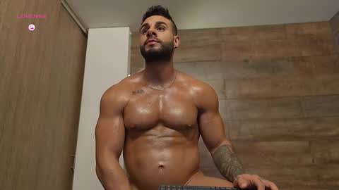 connor_h1 online show from March 16, 5:44 am