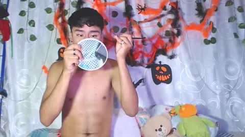 connor_michael online show from October 13, 6:19 pm