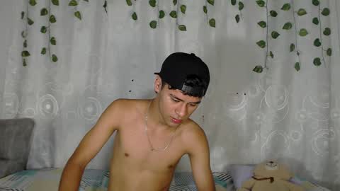 connor_michael online show from November 27, 8:44 pm