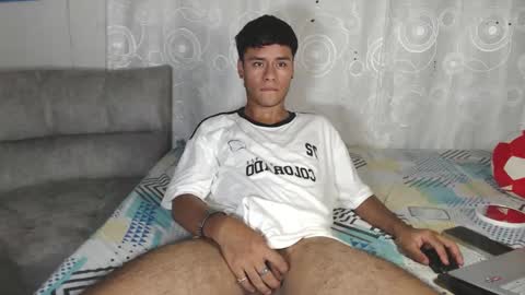 connor_michael online show from November 29, 9:29 pm