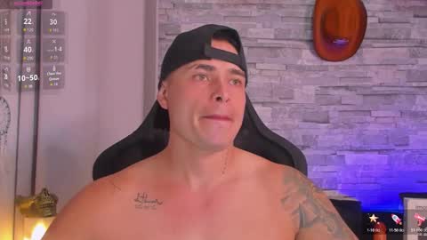 Snapshot of connorsmith_26 chatting on November 25, 10:10 pm Connor Smith online show from November 25, 10:10 pm