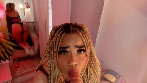 Snapshot of conny_curly chatting on February 26, 5:07 pm Conny online show from February 26, 5:07 pm