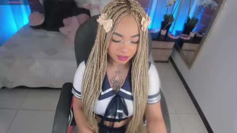 Snapshot of conny_curly chatting on October 24, 2:13 pm Conny online show from October 24, 2:13 pm