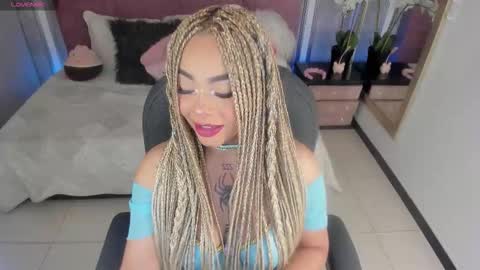 Snapshot of conny_curly chatting on October 28, 2:31 pm Conny online show from October 28, 2:31 pm