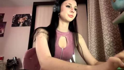 Snapshot of constancefeusier chatting on October 26, 8:48 pm Isabella online show from October 26, 8:48 pm