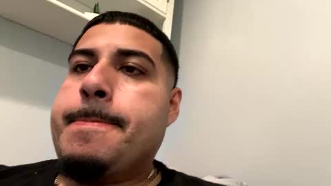 Snapshot of cookie_monster8593 chatting on November 25, 10:43 pm cookie_monster8593 online show from November 25, 10:43 pm