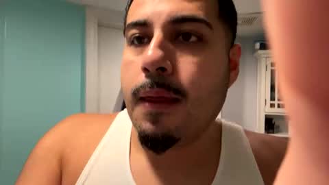 Snapshot of cookie_monster8593 chatting on December 1, 2:33 pm cookie_monster8593 online show from December 1, 2:33 pm