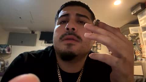 Snapshot of cookie_monster8593 chatting on December 5, 2:20 am cookie_monster8593 online show from December 5, 2:20 am