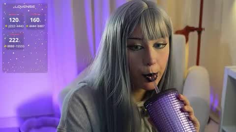 Snapshot of cookielemoon chatting on December 4, 11:57 pm Cherri morningstar help me get to 100 thumbs up 3 online show from December 4, 11:57 pm