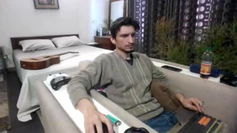 Cool2Buddies online show from March 4, 9:04 am