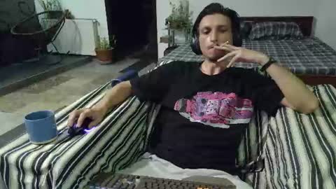 Snapshot of cool2buddies chatting on July 5, 8:49 pm Cool2Buddies online show from July 5, 8:49 pm