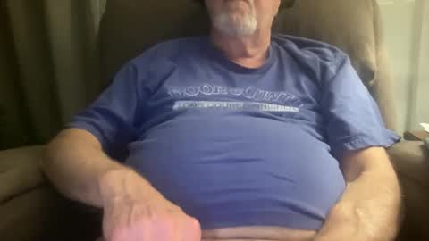 Snapshot of cool_runnings11 chatting on December 4, 5:27 am whatever you want it to be online show from December 4, 5:27 am