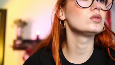 Snapshot of coolteacher chatting on December 29, 10:34 am Ginger The Cringer online show from December 29, 10:34 am