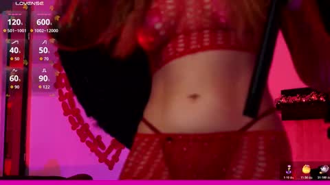 Snapshot of coolteacher chatting on October 31, 10:27 am Ginger The Cringer online show from October 31, 10:27 am