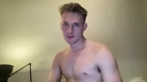 Snapshot of cor01 chatting on November 9, 3:16 am cor01 online show from November 9, 3:16 am