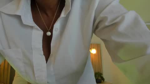 Snapshot of coral_15_ chatting on November 25, 3:50 am C O R A L online show from November 25, 3:50 am