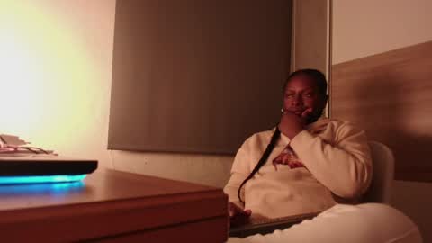 Coral online show from April 13, 11:21 pm