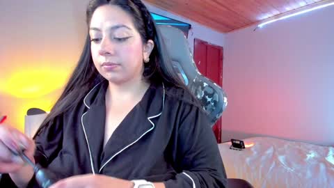 Snapshot of coraline_latin chatting on January 24, 9:26 pm Coraline online show from January 24, 9:26 pm