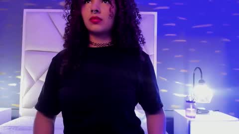  Red  online show from March 10, 1:05 pm