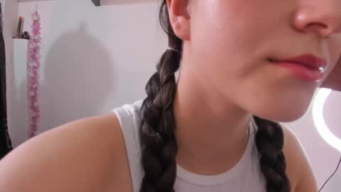 Coraline uwu     Bienvenidos al dulce mundo de Coraline    Hola amores soy Coraline  Una chica  tierna juguetona online show from November 26, 9:05 pm