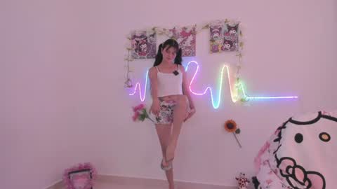 Snapshot of coralinexxx07 chatting on June 25, 2:32 pm Coraline uwu Bienvenidos al dulce mundo de Coraline Hola amores soy Coraline Una chica tierna juguetona online show from June 25, 2:32 pm