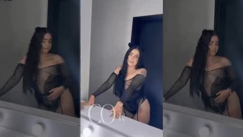 Snapshot of coralkihot chatting on November 10, 10:47 am C O R A L C A L I O P E online show from November 10, 10:47 am