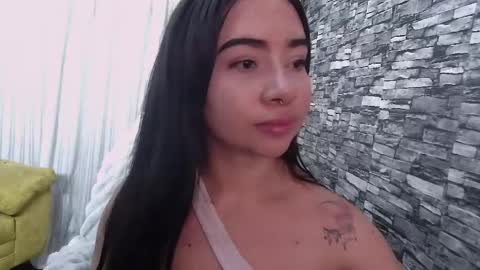 coralwells online show from April 18, 6:28 am