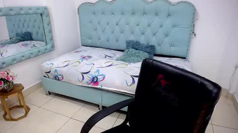 Snapshot of cordelia_perlman chatting on November 10, 12:37 pm Cordelia online show from November 10, 12:37 pm