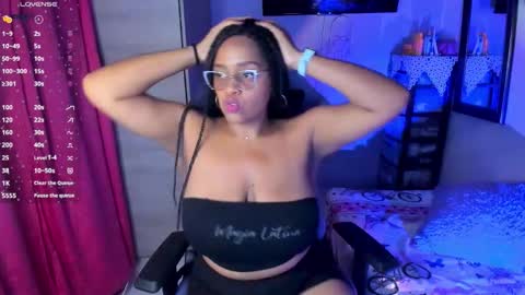 Snapshot of corinastonee chatting on September 13, 11:59 pm corina online show from September 13, 11:59 pm