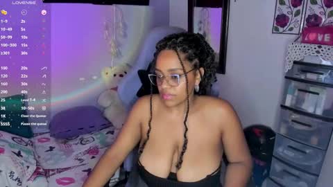 Snapshot of corinastonee chatting on October 23, 10:41 pm corina online show from October 23, 10:41 pm