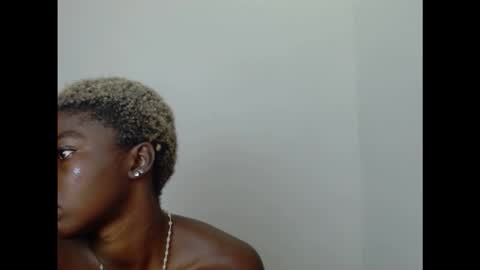 Snapshot of cornxcuntx chatting on October 11, 10:14 am cornxcuntx online show from October 11, 10:14 am