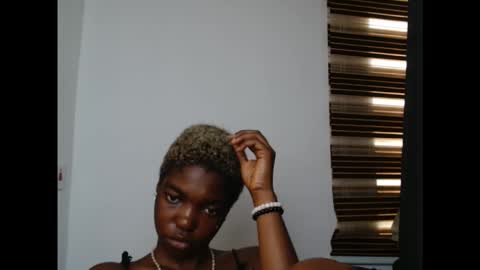 Snapshot of cornxcuntx chatting on October 15, 9:20 am cornxcuntx online show from October 15, 9:20 am