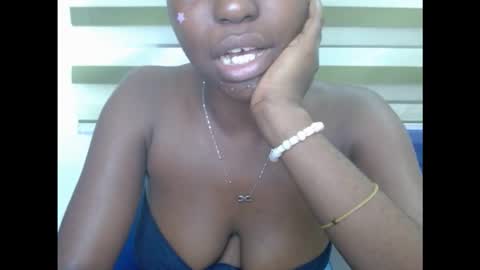 Snapshot of cornxcuntx chatting on November 17, 10:04 pm cornxcuntx online show from November 17, 10:04 pm