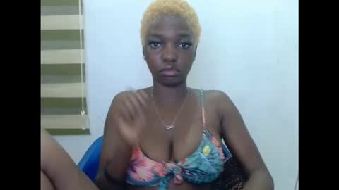 Snapshot of cornxcuntx chatting on November 26, 11:17 pm cornxcuntx online show from November 26, 11:17 pm