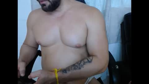 Snapshot of corolaxxl chatting on March 29, 12:21 am corolaxxl online show from March 29, 12:21 am