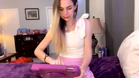 Snapshot of corolineclovr_and_kirkinator chatting on February 28, 6:14 am corolineclovr_and_kirkinator online show from February 28, 6:14 am