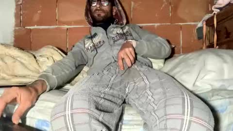 Corrado online show from December 5, 2:33 pm