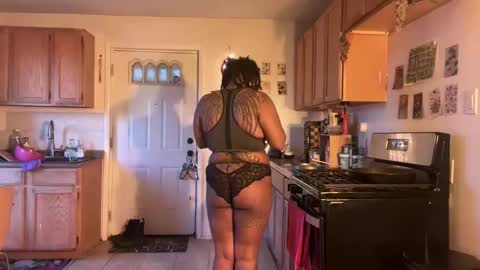 Snapshot of corso_eats_u chatting on February 23, 11:35 pm CORSO online show from February 23, 11:35 pm