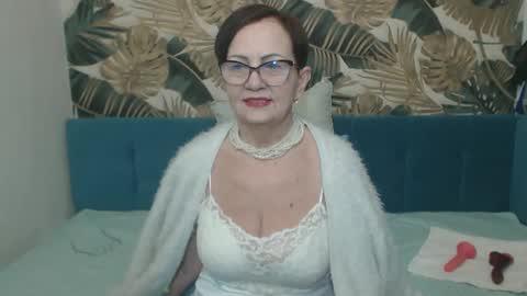 Snapshot of corssika chatting on February 10, 9:15 pm corssika online show from February 10, 9:15 pm