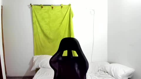 Ethan  online show from June 28, 4:40 am