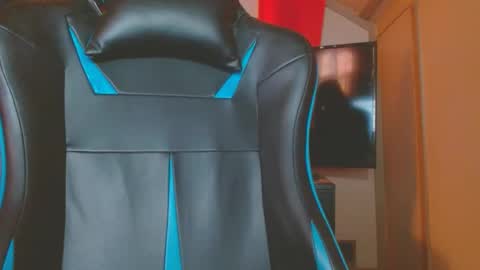 Snapshot of cosmicjones88 chatting on January 20, 5:16 pm cosmicjones88 online show from January 20, 5:16 pm