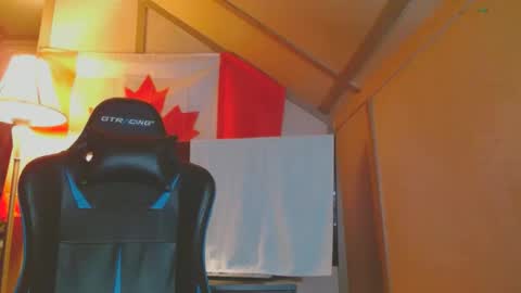 Snapshot of cosmicjones88 chatting on February 2, 3:43 am cosmicjones88 online show from February 2, 3:43 am