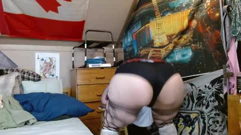 cosmicjones88 online show from April 13, 11:05 am