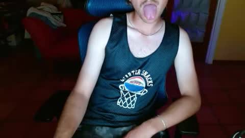 Snapshot of couldbesleeping chatting on November 8, 5:07 am couldbe online show from November 8, 5:07 am